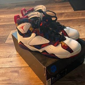 Air Jordan 7 Retro BG. Unisex. Size 7